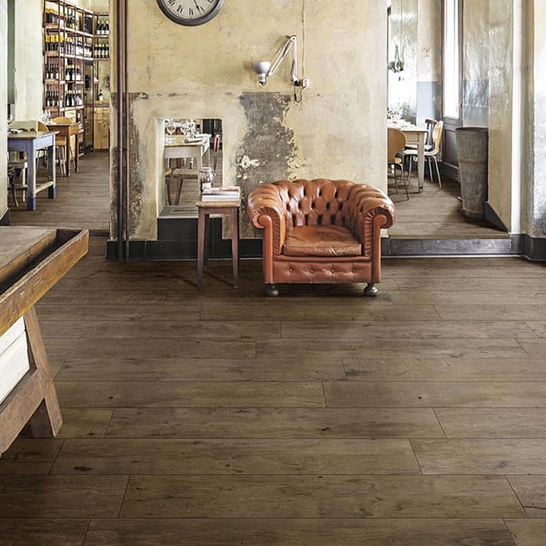 Woody 20MM Brown tegel 40x120x2 cm.