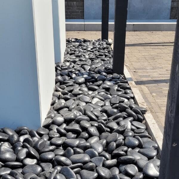 Beach Pebbles Deep Black zak 25kg