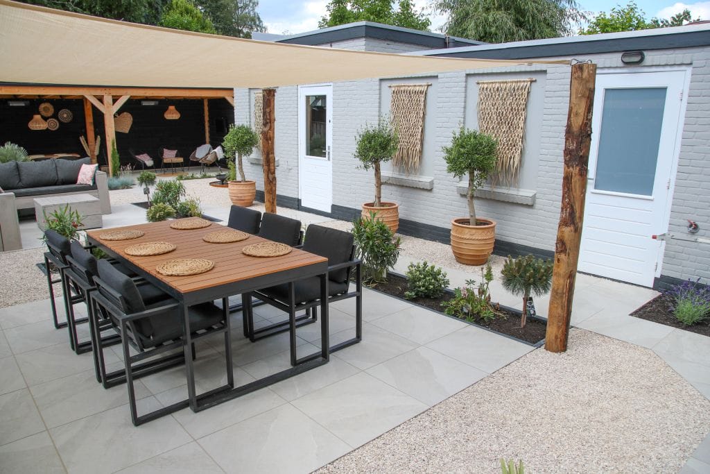 Terras in achtertuin